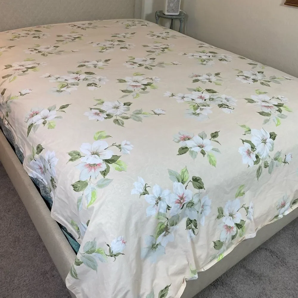 Floral Print Vintage Full sz Cotton Sheet - Cream with White & Green Floral
